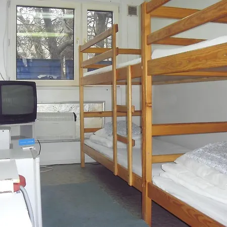 Metro Hostel *