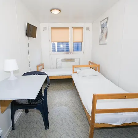 Hostel Hostel Metro *